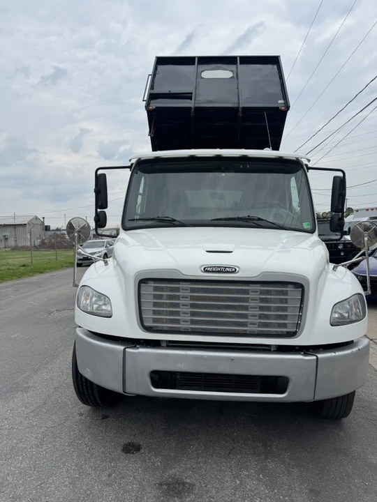 2018 Freightliner - Image 2 of 20