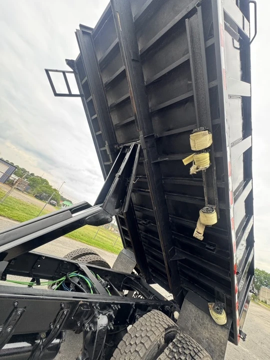2018 Freightliner - Image 5 of 20