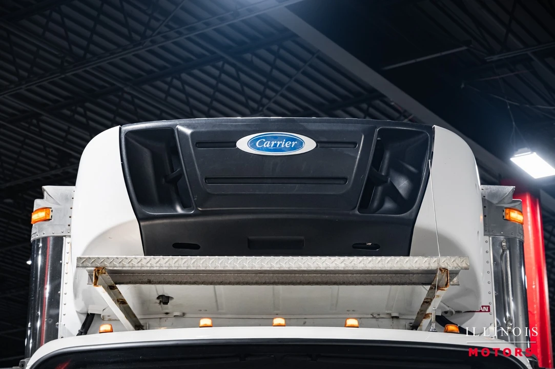 2018 Freightliner - Image 10 of 21