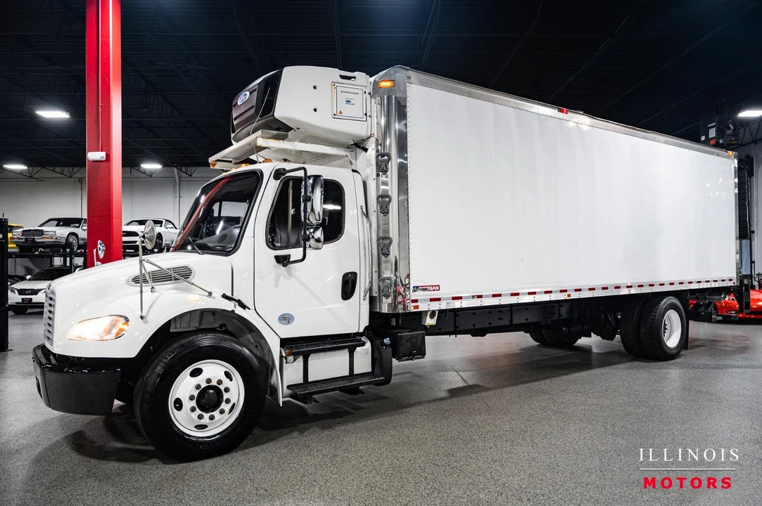 2018 Freightliner - Image 2 of 21