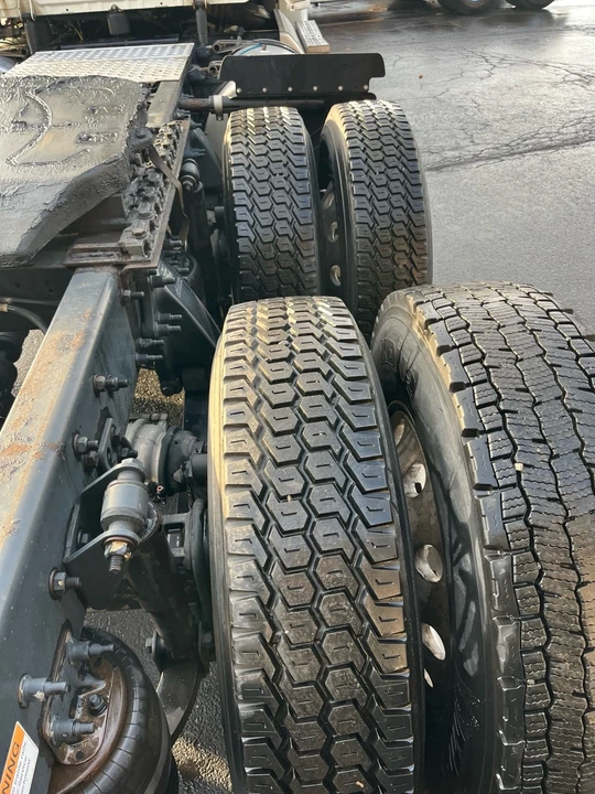2018 Freightliner - Image 10 of 12