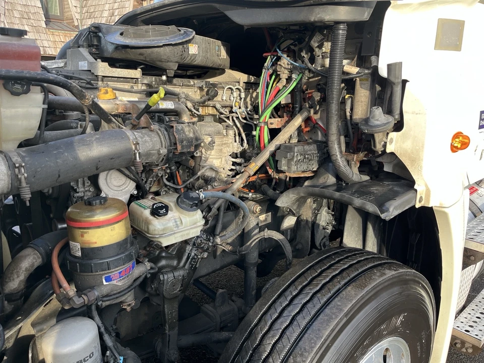 2018 Freightliner - Image 8 of 12