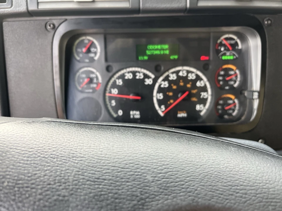 2018 Freightliner - Image 7 of 12