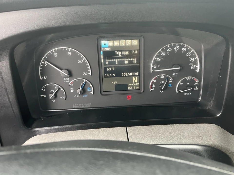 2018 Freightliner - Image 6 of 8