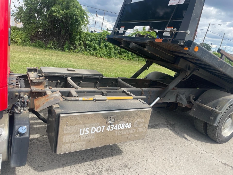 2018 Freightliner - Image 3 of 8