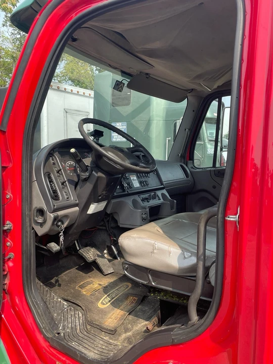 2018 Freightliner - Image 8 of 8