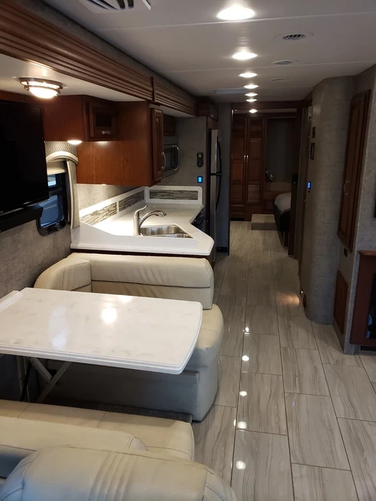 2018 Freightliner - Image 11 of 15