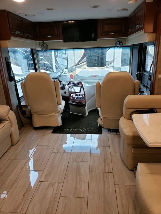 2018 Freightliner - Image 9 of 15