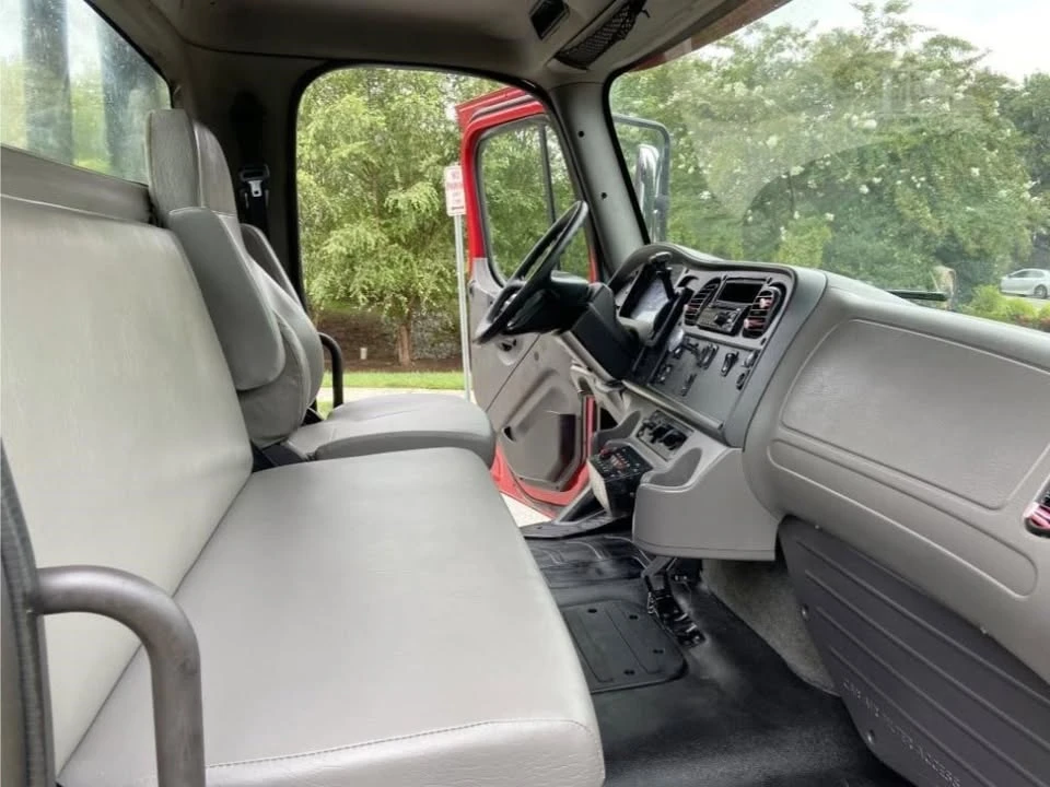 2018 Freightliner - Image 4 of 5