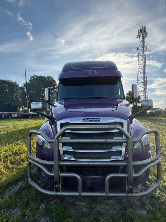 2018 Freightliner - Image 5 of 13