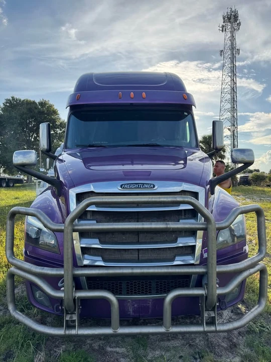 2018 Freightliner - Image 6 of 13