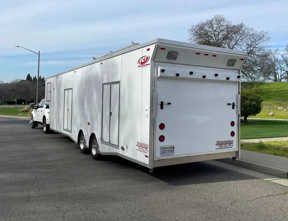 2018 - Image 3 of 6