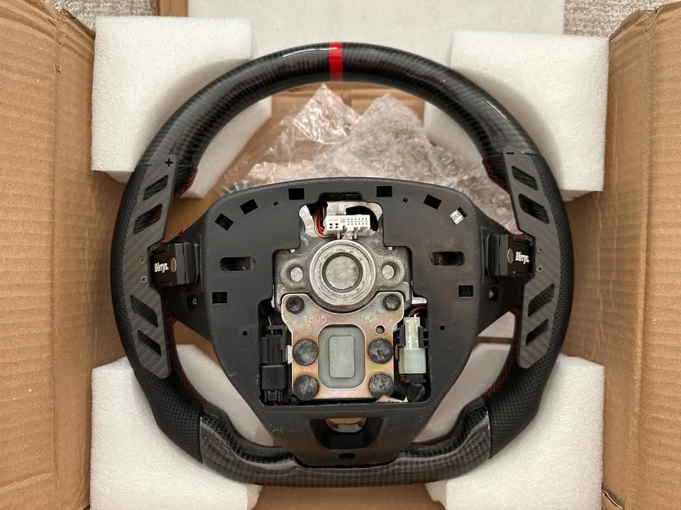 2018 Parts & Memorabilia Seats & Interior - Image 2 of 4