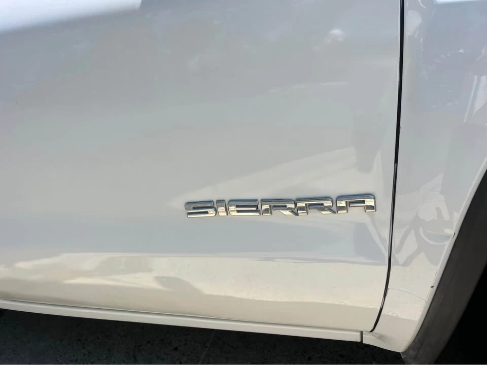 2018 GMC Sierra 4th Gen - Image 2 of 15