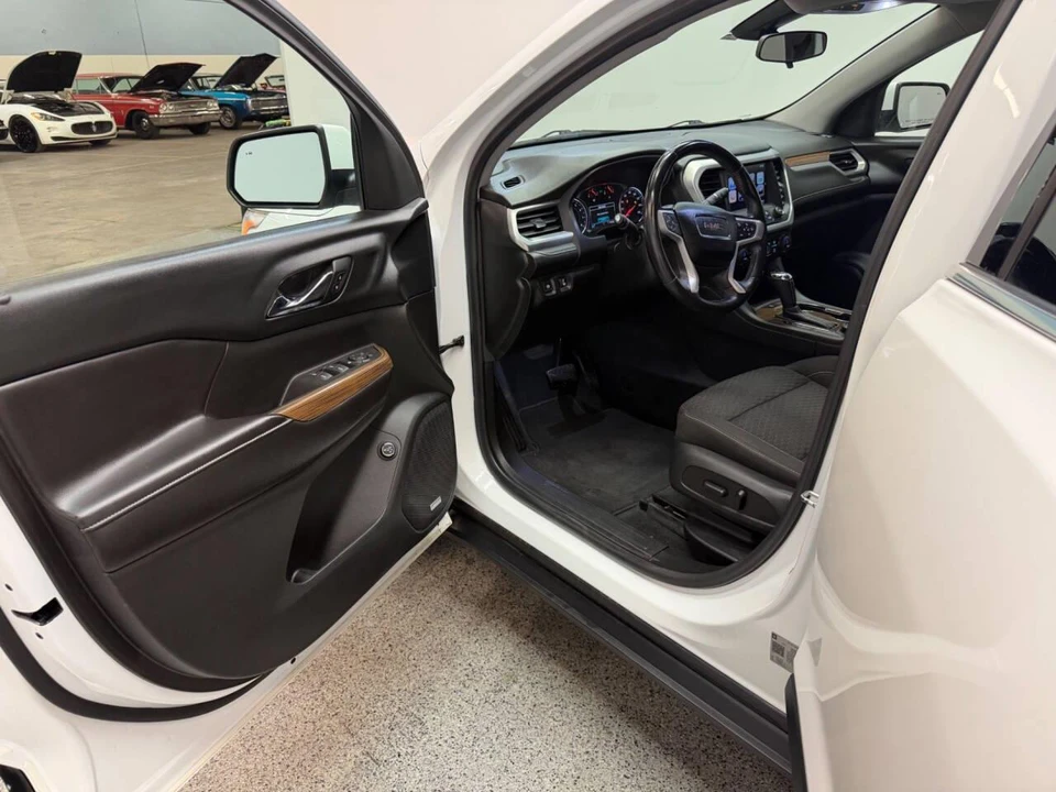 2018 GMC Acadia - Image 19 of 31