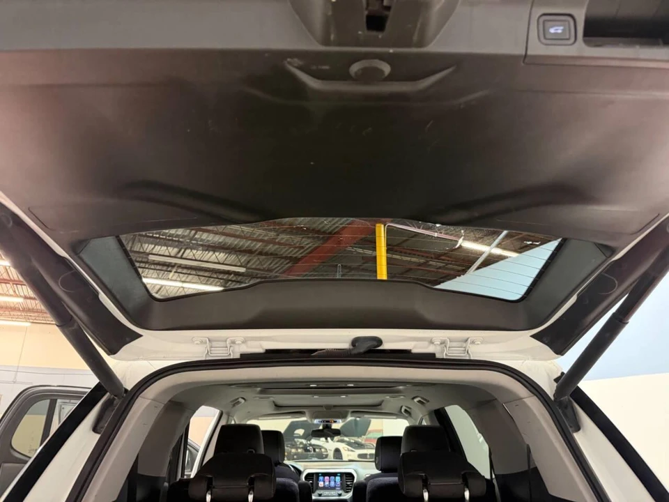 2018 GMC Acadia - Image 28 of 31