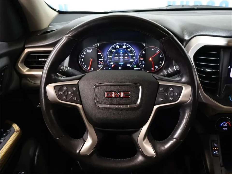 2018 GMC Acadia - Image 17 of 31