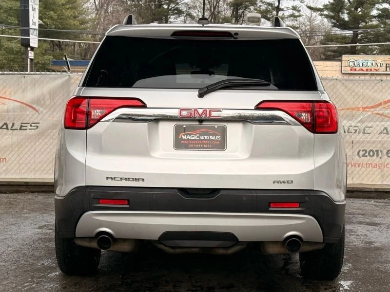 2018 GMC Acadia - Image 10 of 12