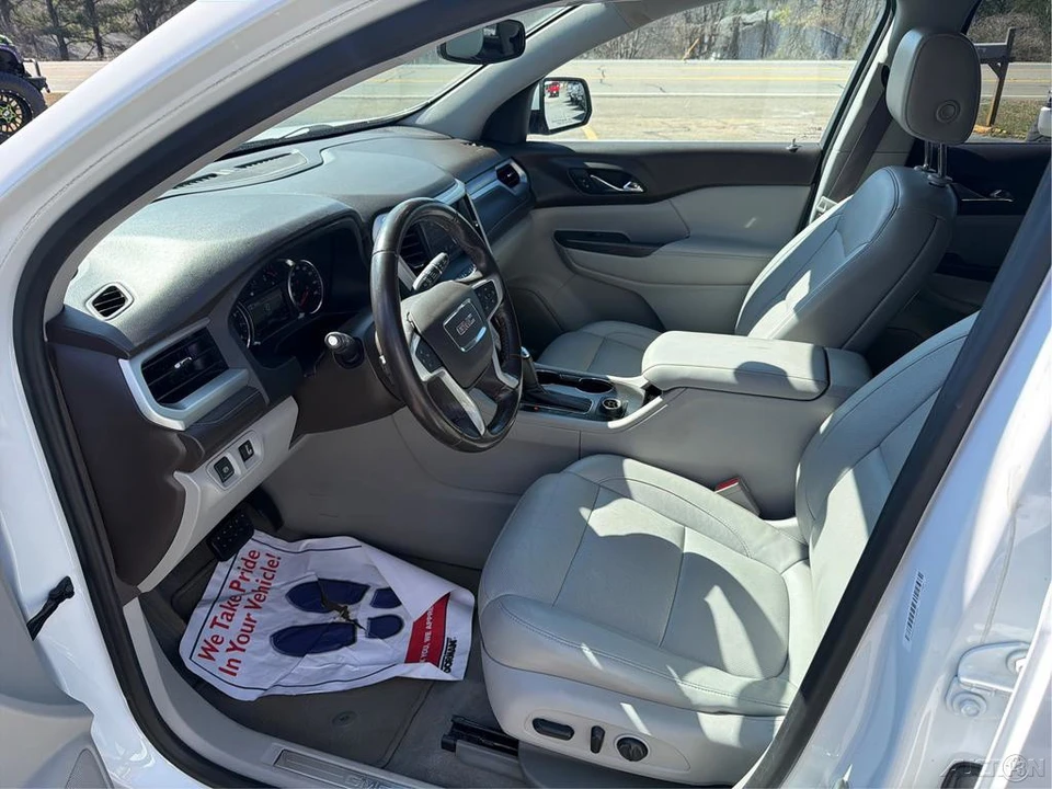 2018 GMC Acadia - Image 9 of 12