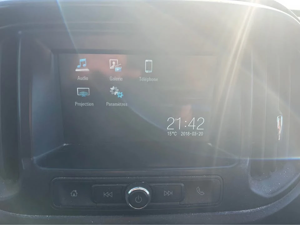 2018 GMC Canyon 2nd Gen - Image 9 of 14