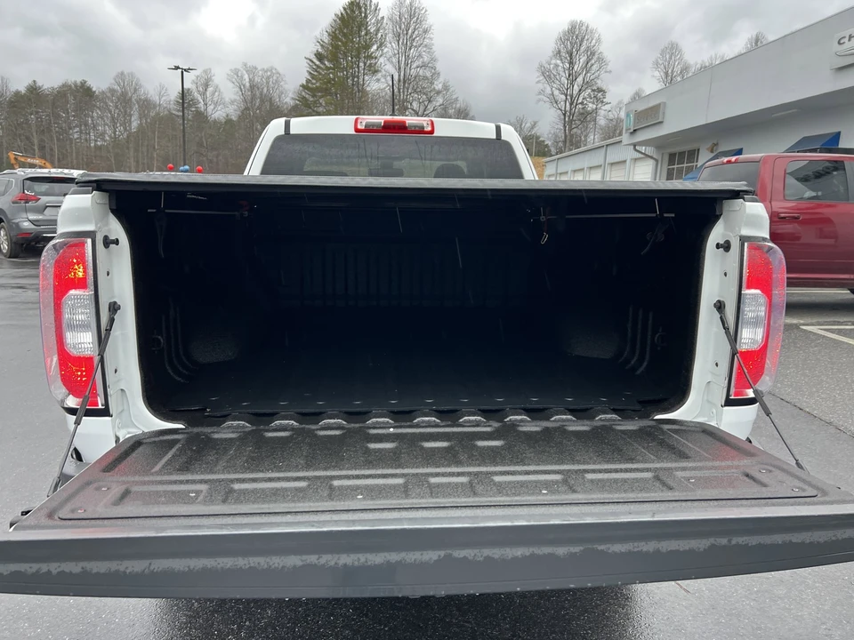 2018 GMC Canyon 2nd Gen - Image 8 of 12