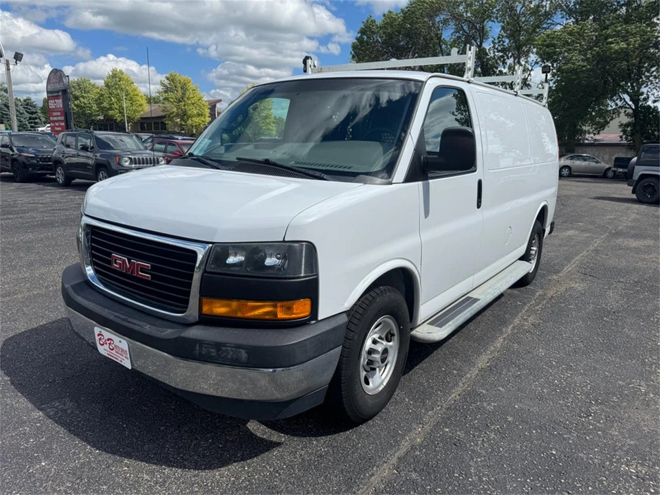 2018 GMC Savana - Image 5 of 31