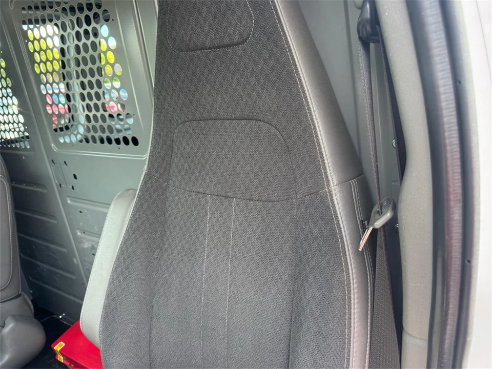 2018 GMC Savana - Image 24 of 31