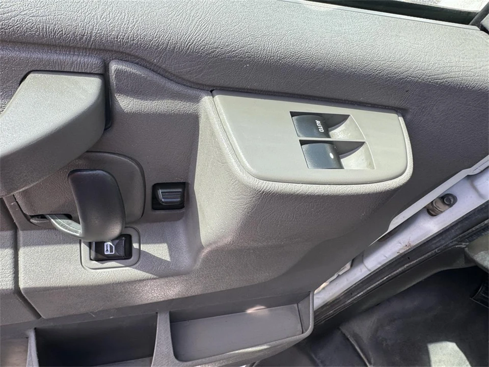 2018 GMC Savana - Image 22 of 31