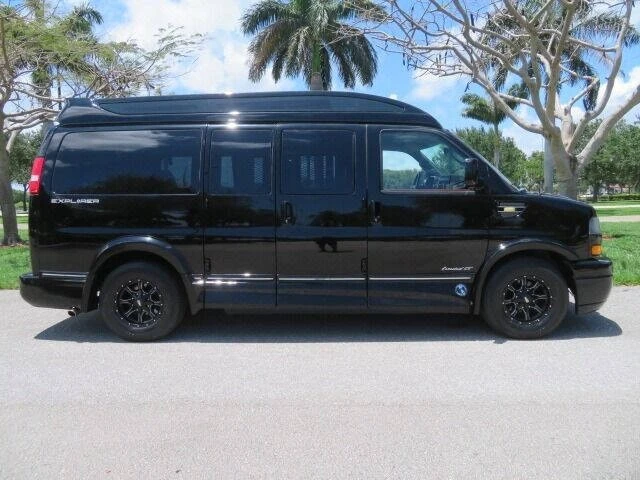 2018 GMC Savana - Image 7 of 12