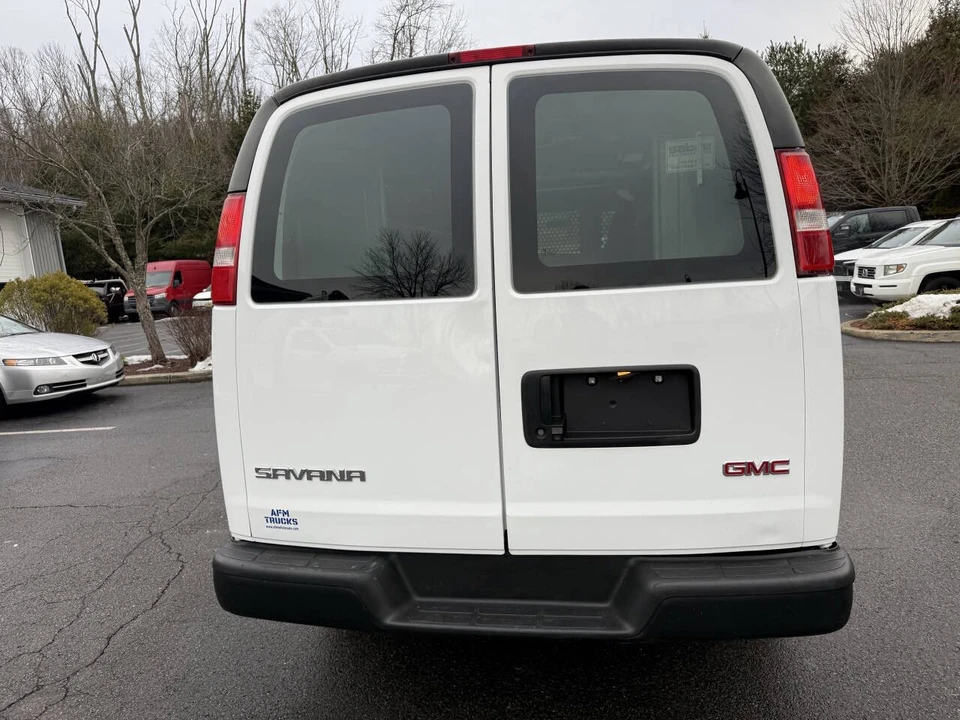 2018 GMC Savana - Image 5 of 12