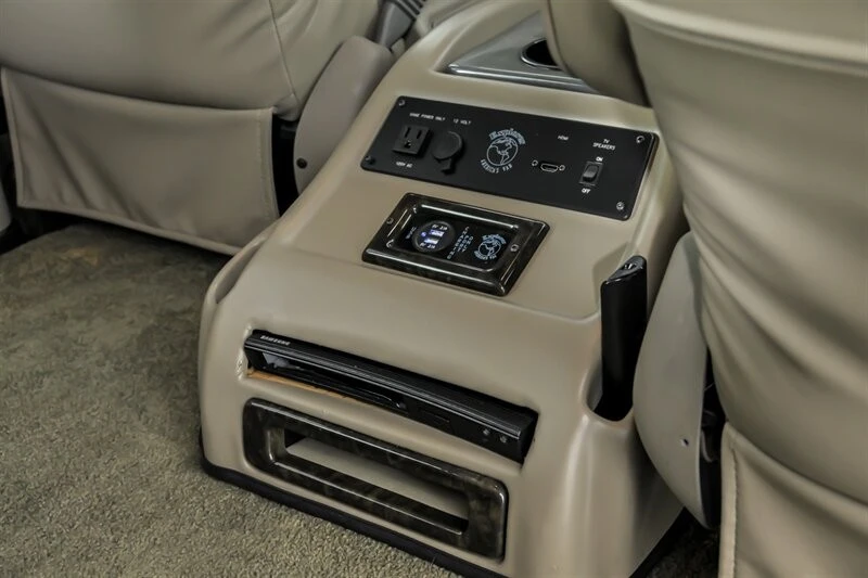2018 GMC Savana - Image 19 of 21