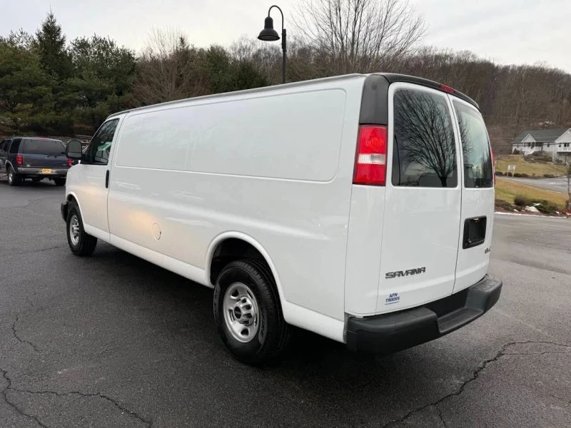 2018 GMC Savana - Image 7 of 12