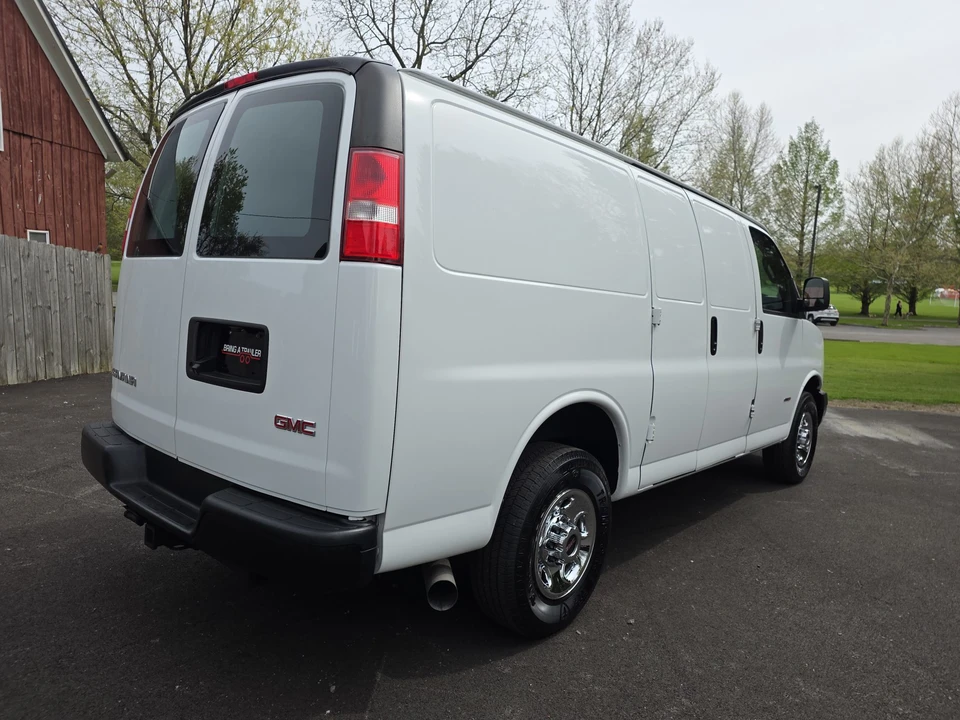 2018 GMC Savana - Image 16 of 31