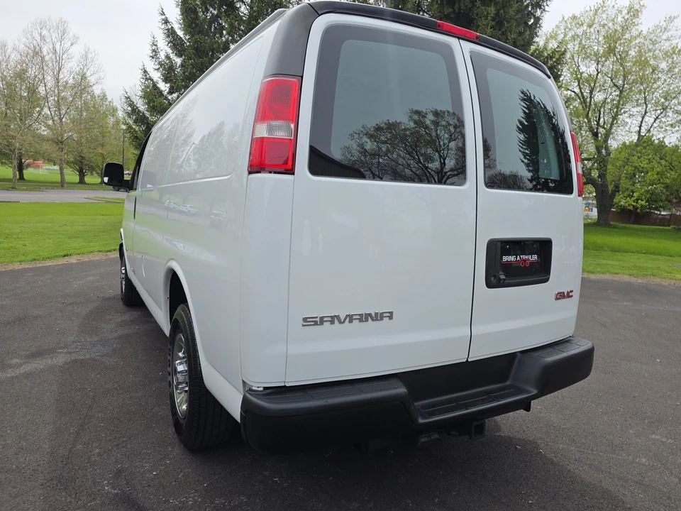 2018 GMC Savana - Image 11 of 31