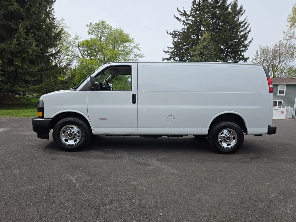 2018 GMC Savana - Image 6 of 31