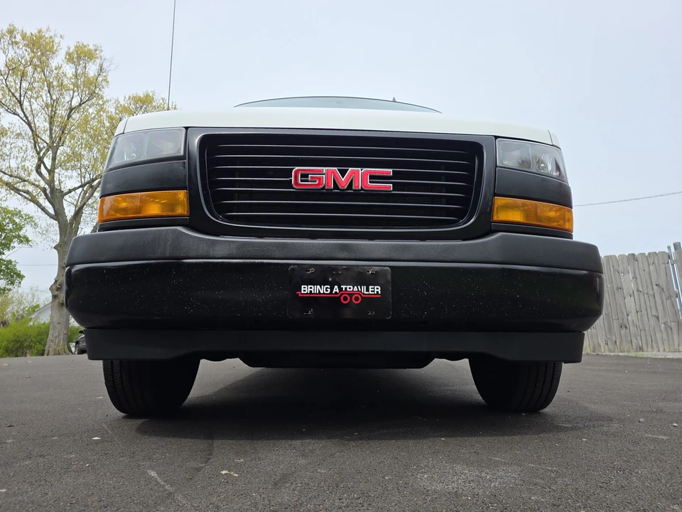 2018 GMC Savana - Image 30 of 31