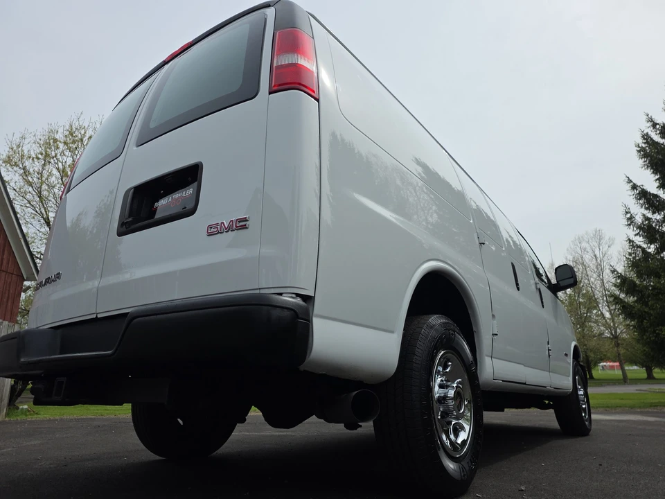 2018 GMC Savana - Image 28 of 31