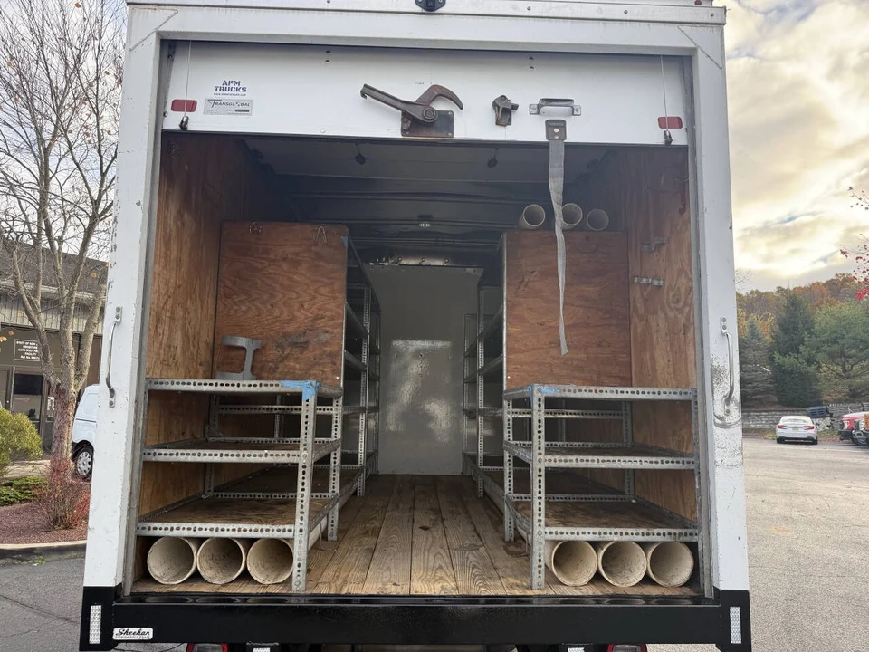2018 GMC Savana - Image 21 of 21