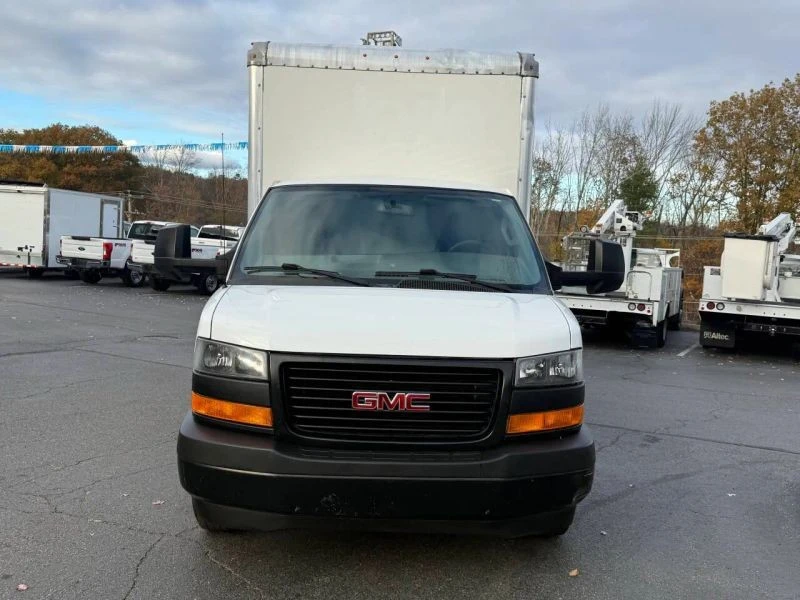 2018 GMC Savana - Image 8 of 12