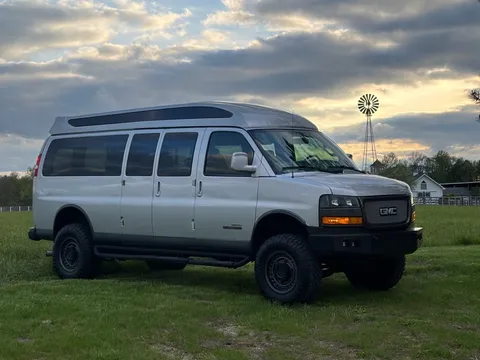 2018 GMC Savana 3500 G3500