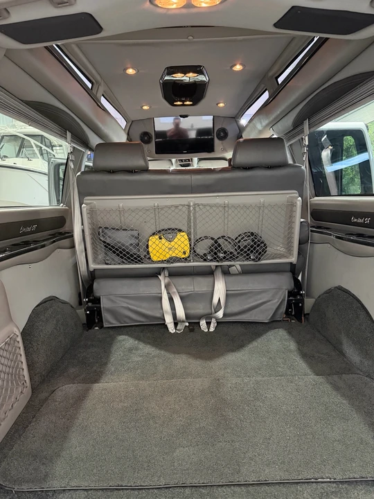 2018 GMC Savana - Image 8 of 8