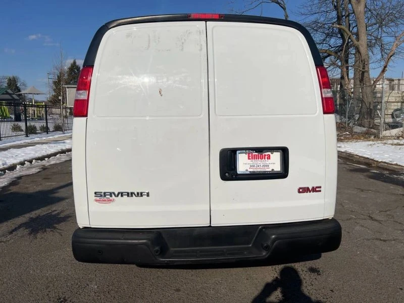 2018 GMC Savana - Image 5 of 12