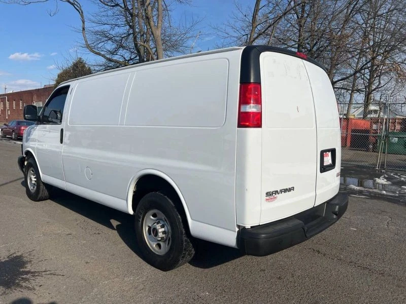 2018 GMC Savana - Image 6 of 12
