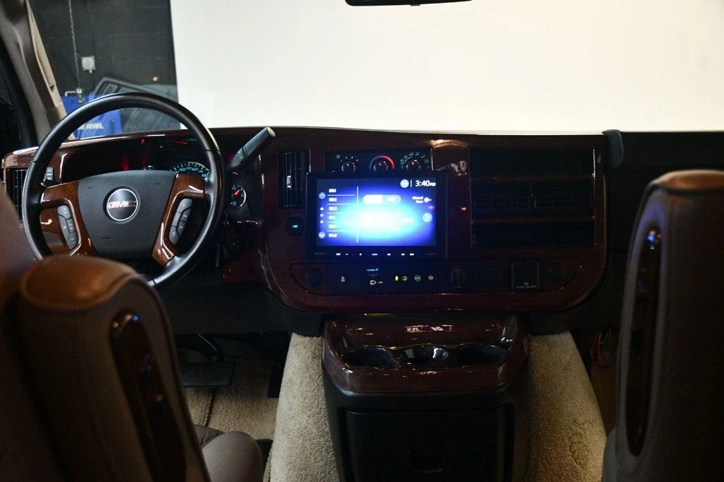2018 GMC Savana - Image 5 of 12