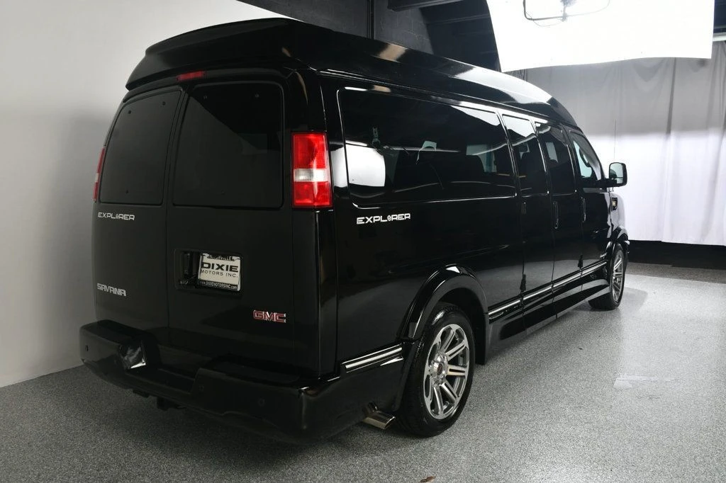 2018 GMC Savana - Image 9 of 12