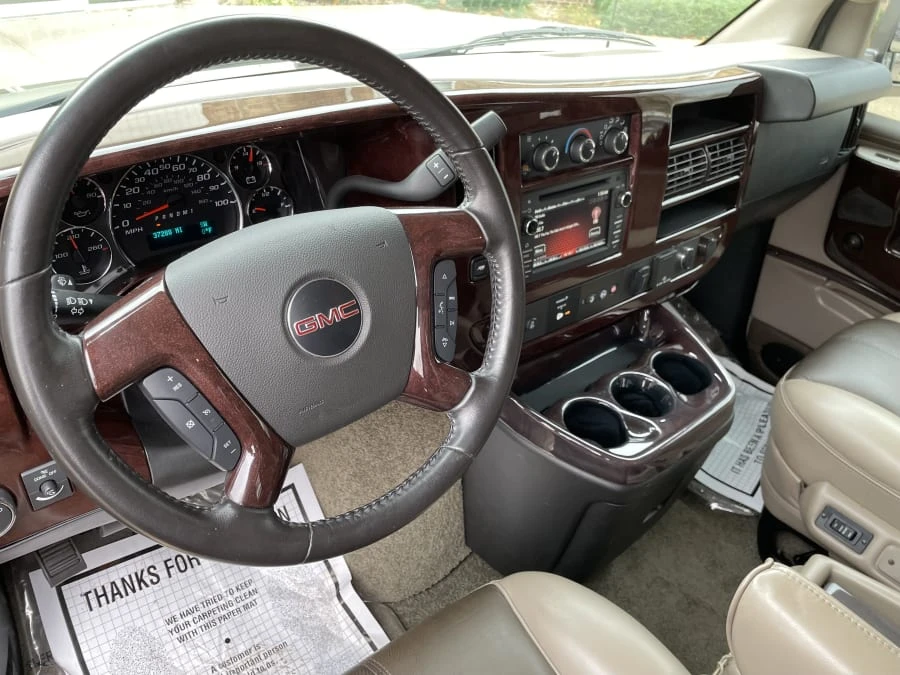 2018 GMC Savana - Image 28 of 31
