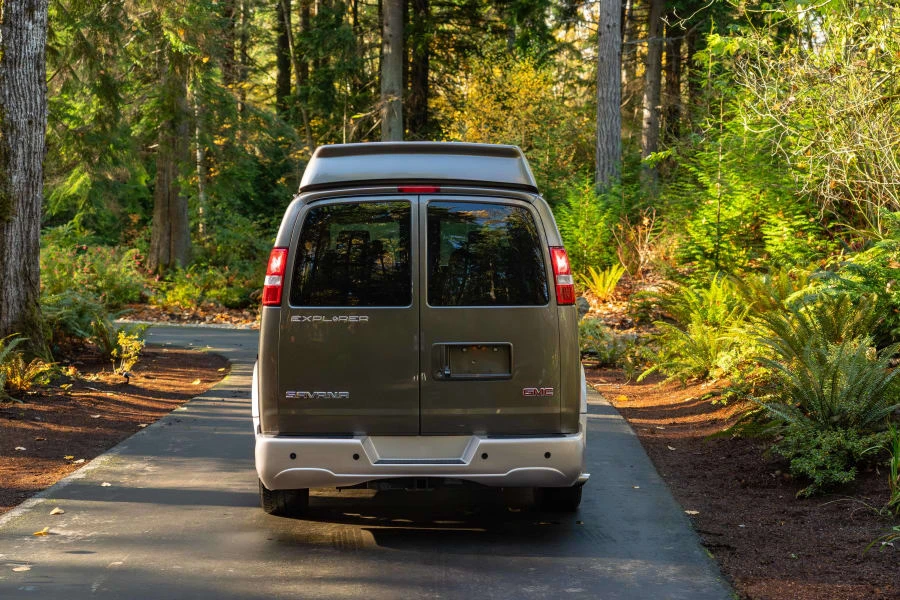 2018 GMC Savana - Image 5 of 29