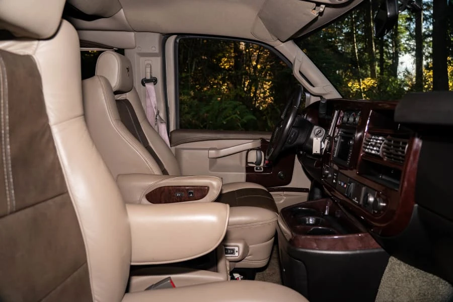 2018 GMC Savana - Image 23 of 29