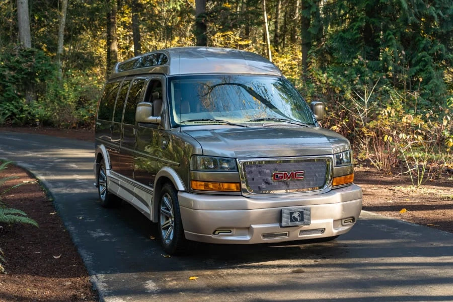 2018 GMC Savana - Image 2 of 29