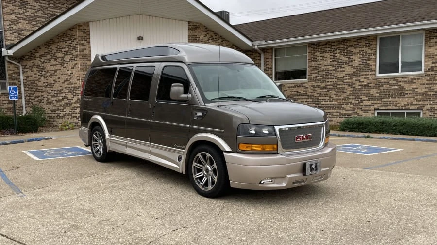 2018 GMC Savana - Image 6 of 31